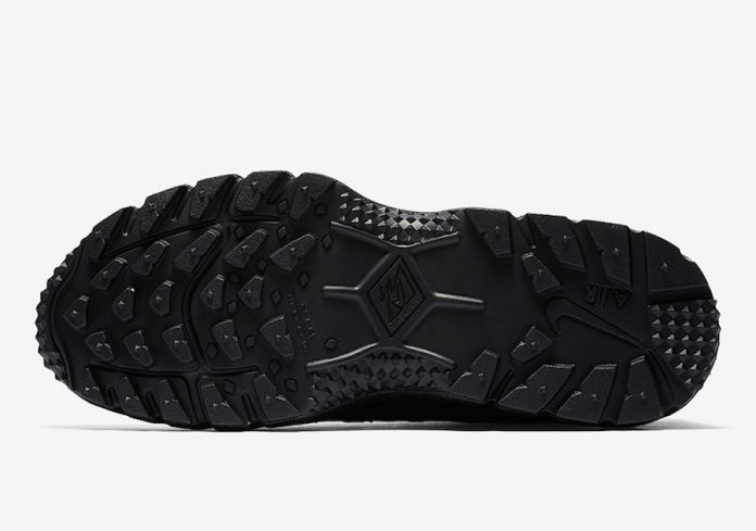 nike air humara 17 supreme black
