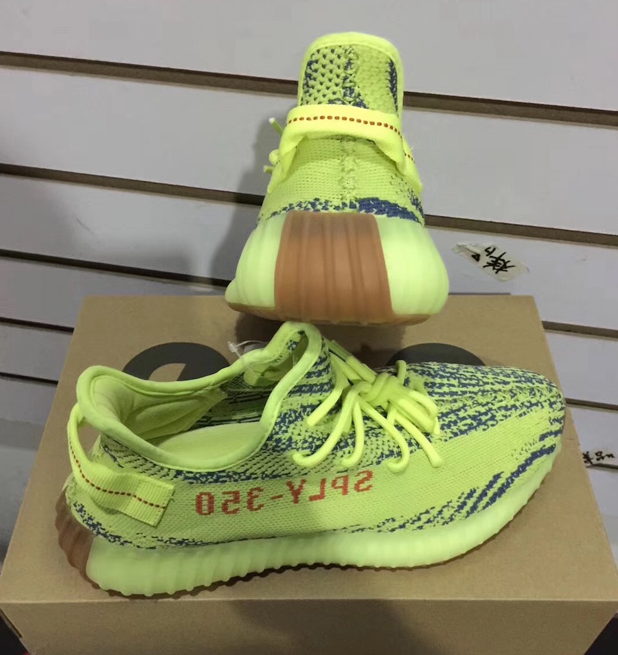 Marquee undskyldning Overflod adidas Yeezy Boost 350 V2 Semi Frozen Yellow Release Date - Sneaker Bar  Detroit
