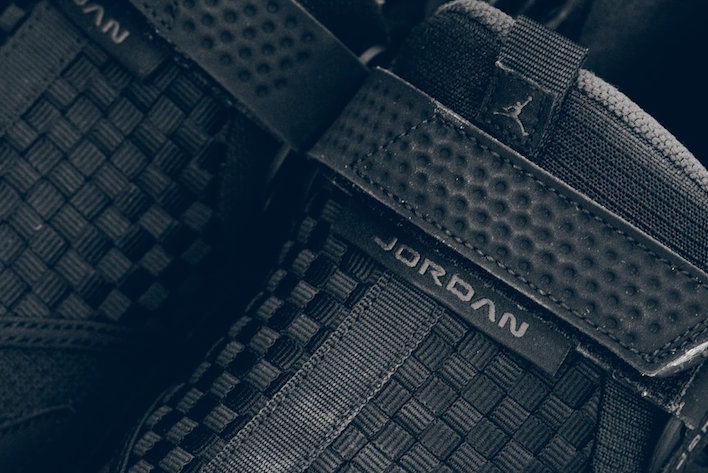 Jordan Trunner LX Black Gum 897992-021