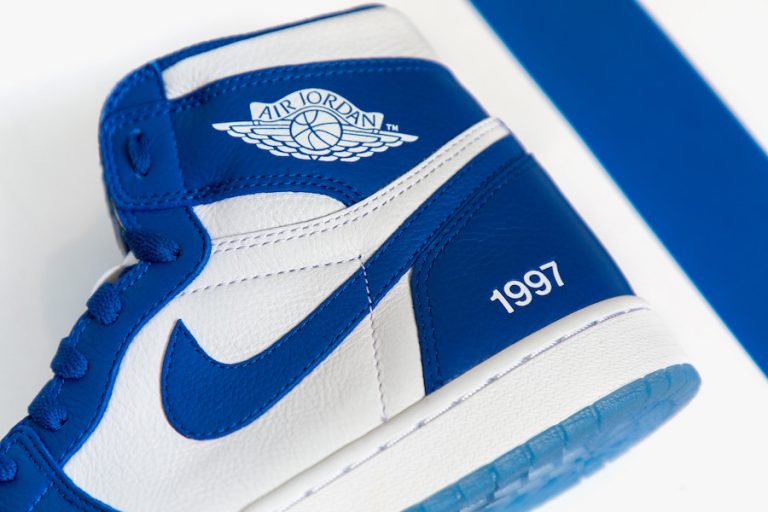 aj1 colette