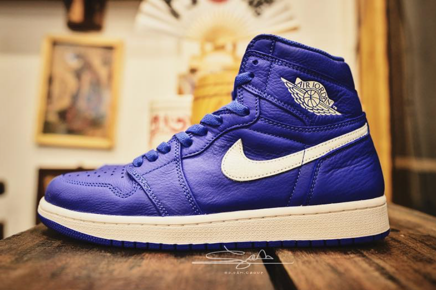 Air Jordan 1 Hyper Royal 555088-401 