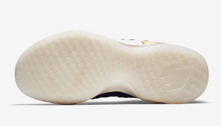 black and gold lebron 15