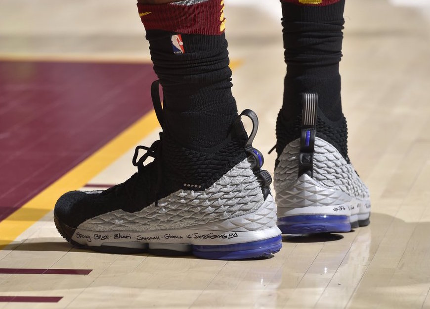 Nike LeBron 15 Shox BB4