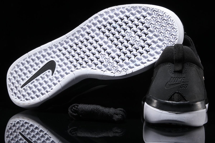 Nike SB Nyjah Free Black White AA4272-001