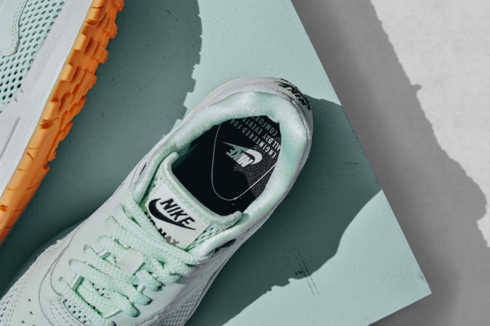 barely green air max 2021