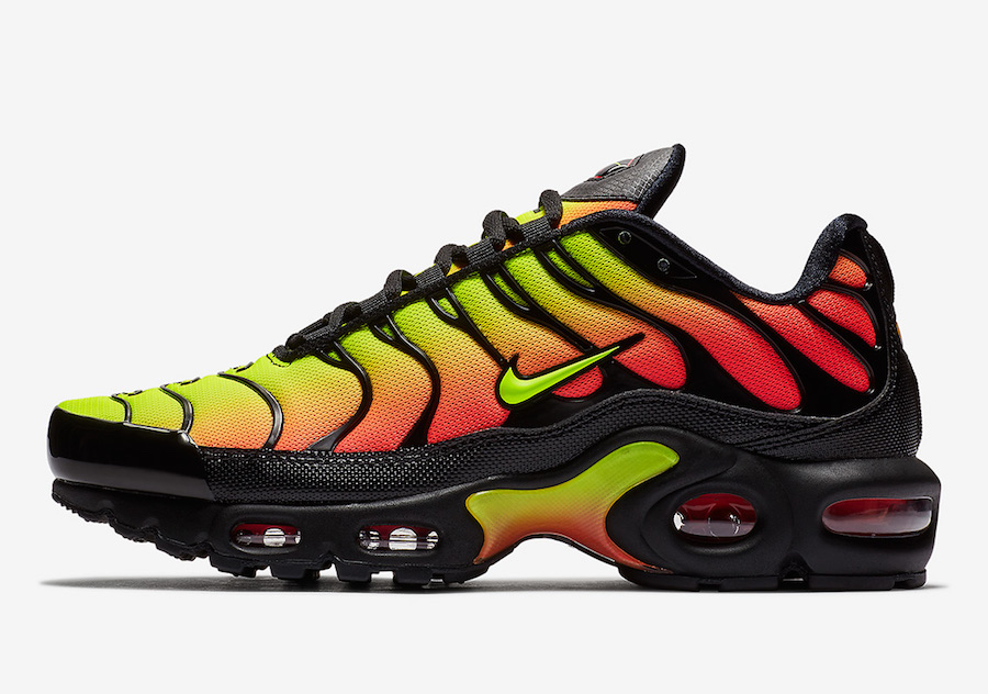 air max plus pink and yellow