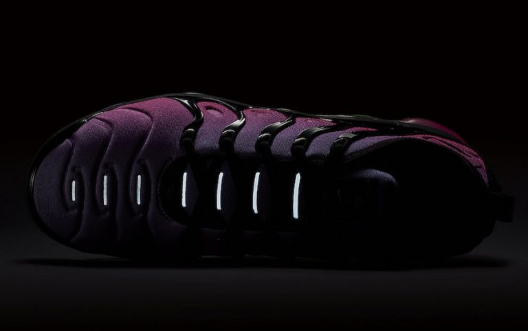 vapormax plus be true womens