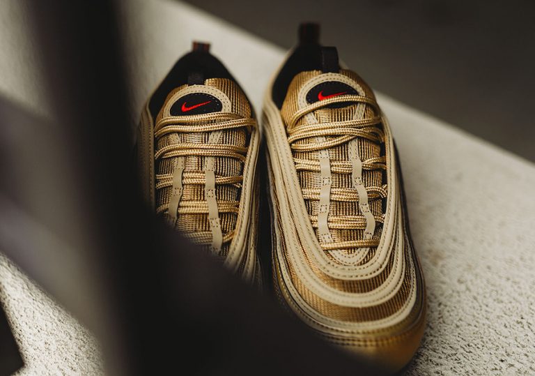 curling shoes nike
