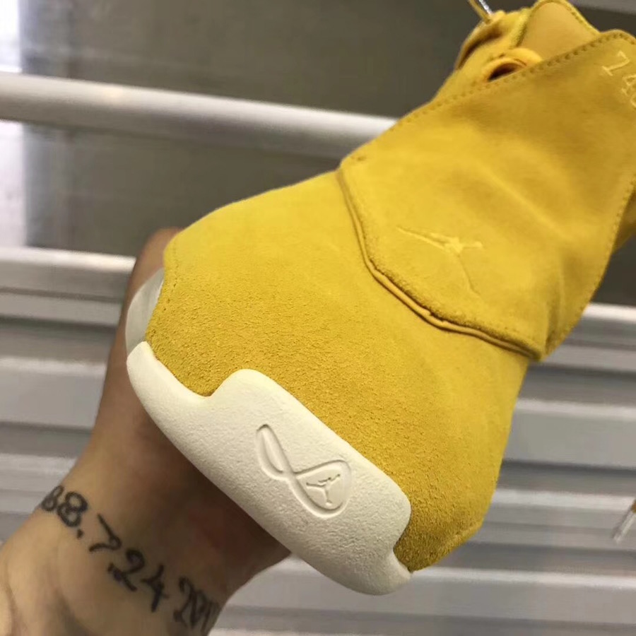 Jordan 18 sale yellow on feet