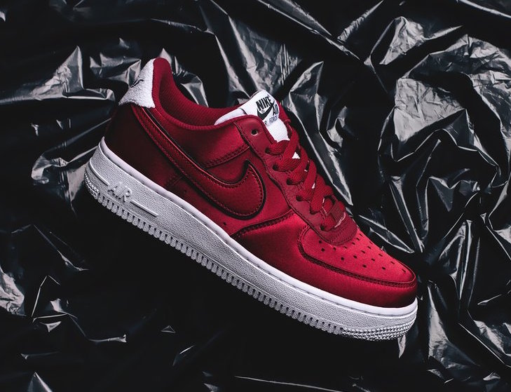 Nike Air Force 1 Low Red Velvet AA0287 602 Sneaker Bar Detroit