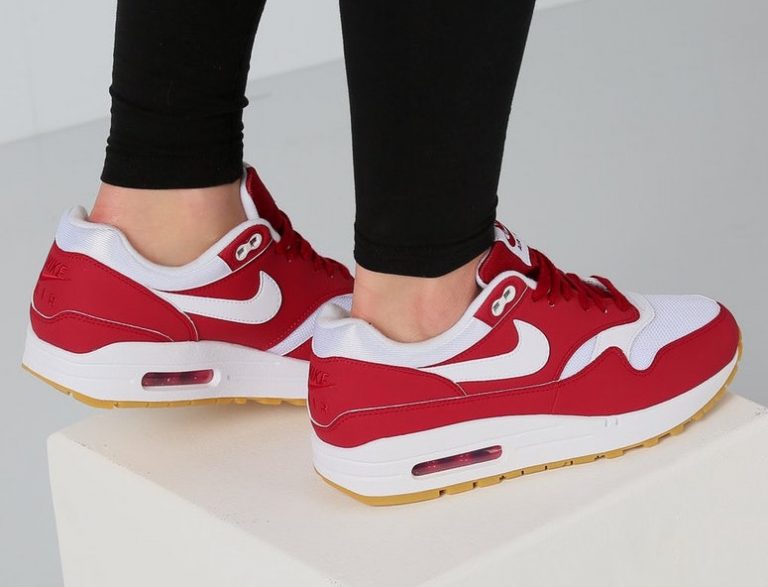 air max 1 red and white