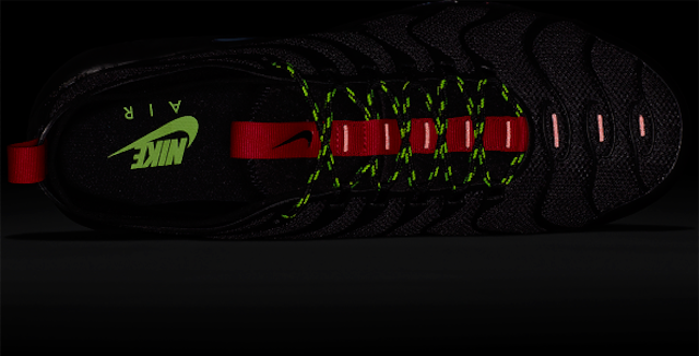Nike Air Max Plus TN Ultra Black Anthracite Red Volt AR4234-002