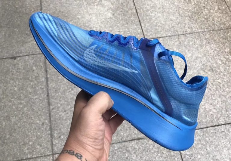 gyakusou x nike zoom fly