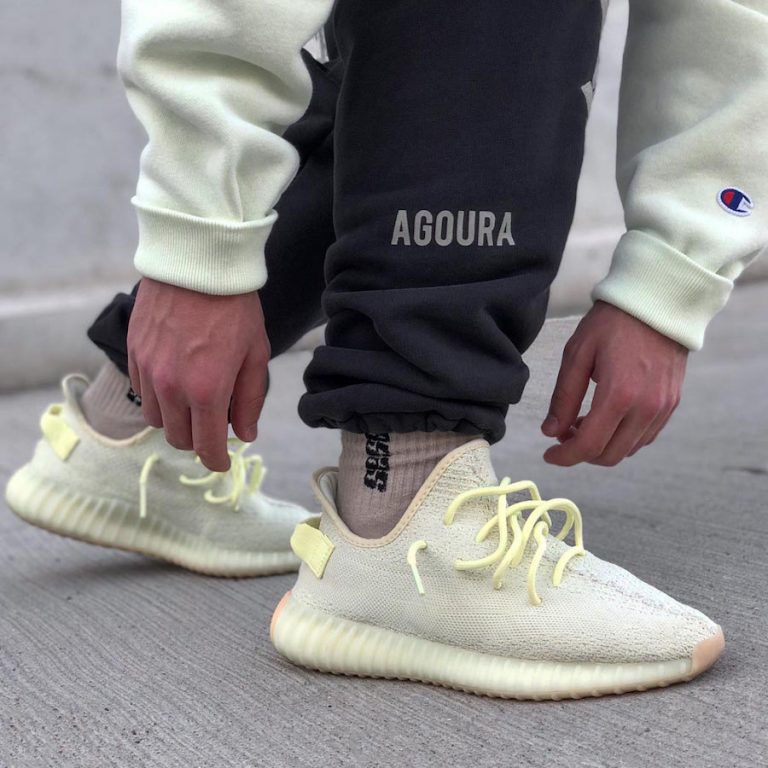 cloud white yeezy 350 v2
