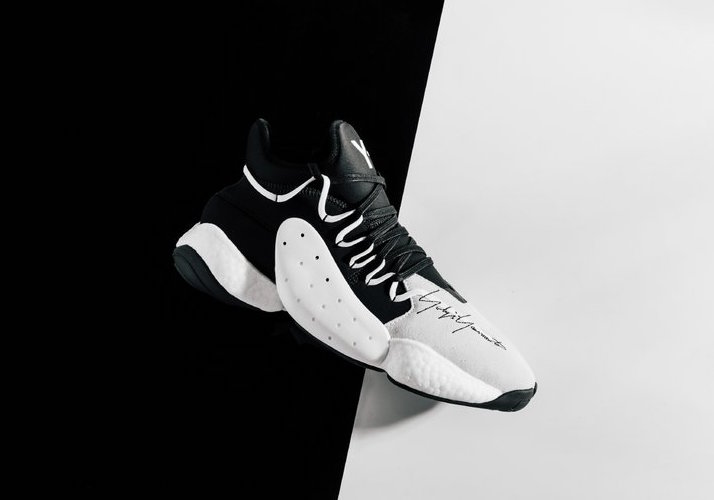 adidas court vantage black and white