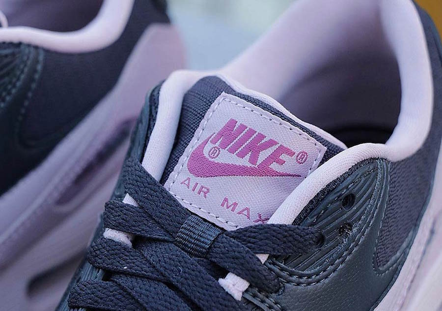 Nike Air Max 90 Plum Chalk Womens 325213-059 Release Date