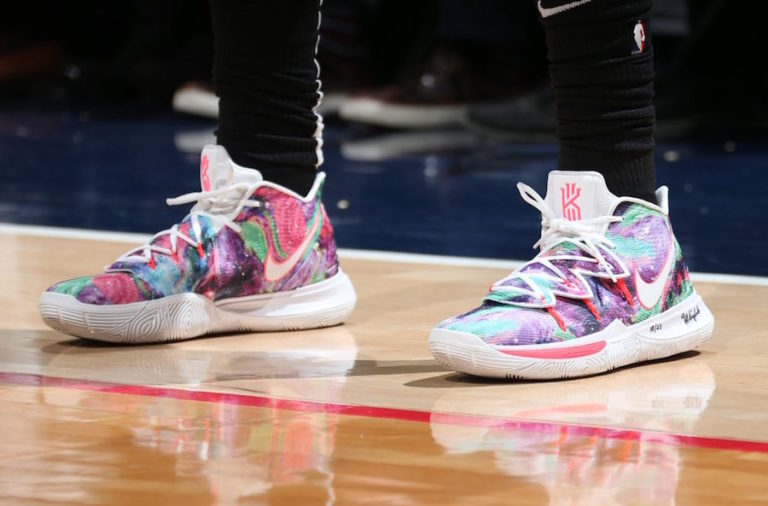 kyries neon