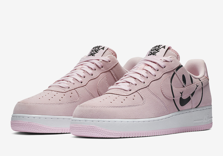 nike air force one smiley face