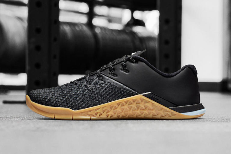 black and gum metcon