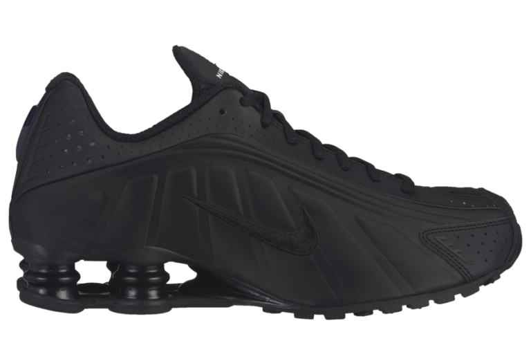 nike shox r4 black on feet