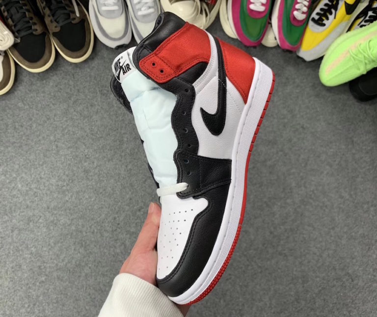 jordan 1 satin black toe laces