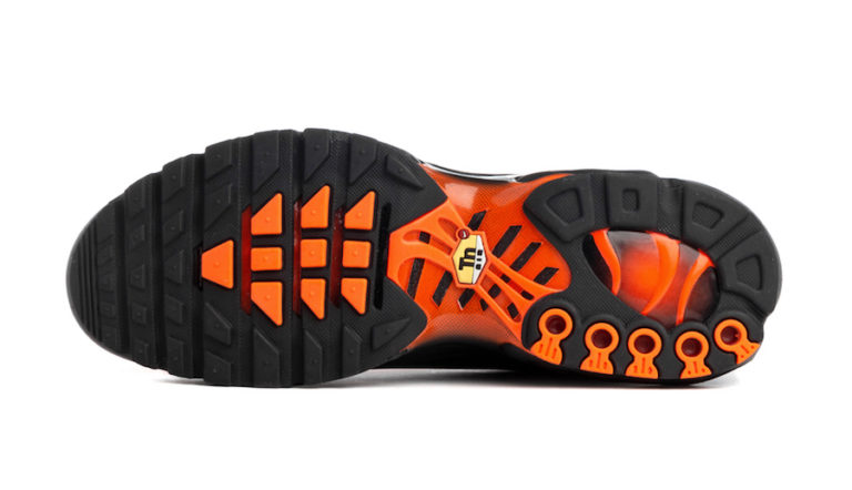 air max plus hyper crimson