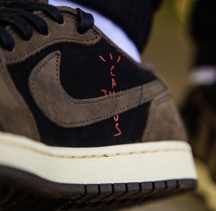 Travis Scott x Air Jordan 1 Low 'Mocha' CQ4277-001