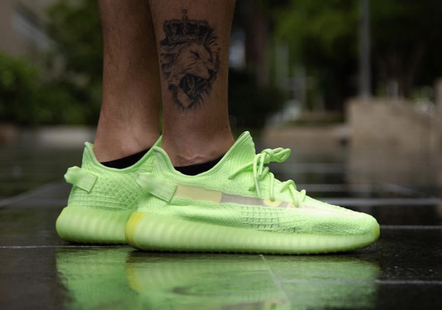Ananiver Publicity Props adidas Yeezy Boost 350 V2 Glow in the Dark EG5293 Release Date - SBD