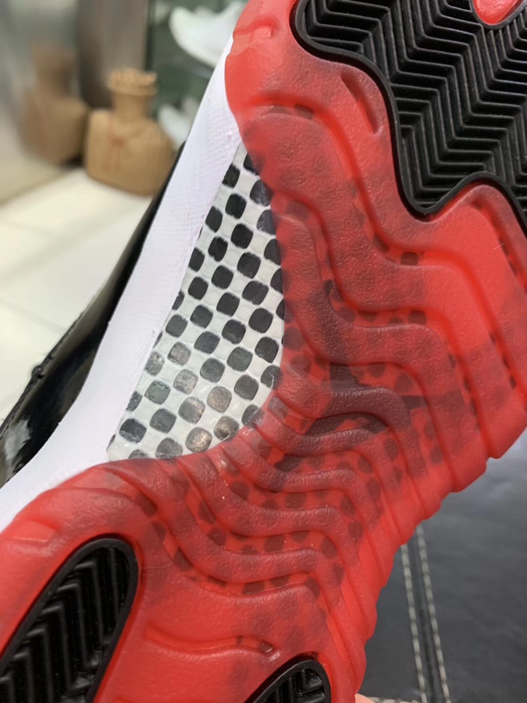 Air Jordan 11 Bred 2019 Nike Air 378037-061 Release Date