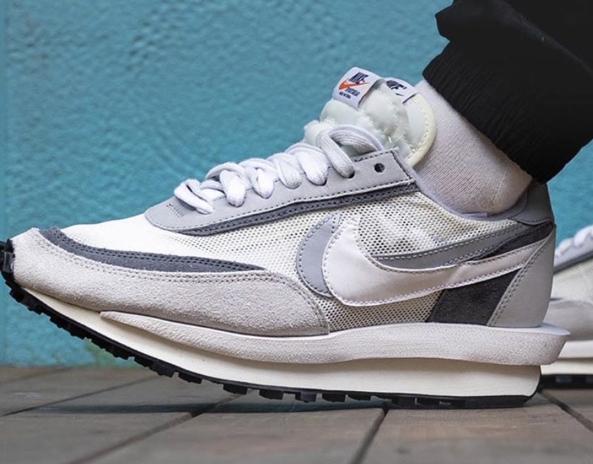 nike sacai waffle release date