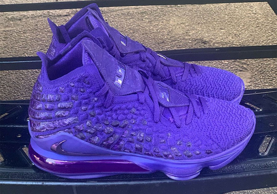 lebron purple basketball shoes