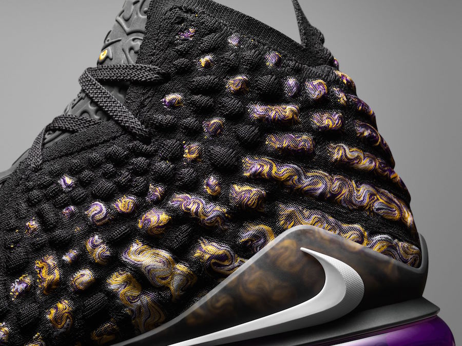 Nike LeBron 17 Knitposite
