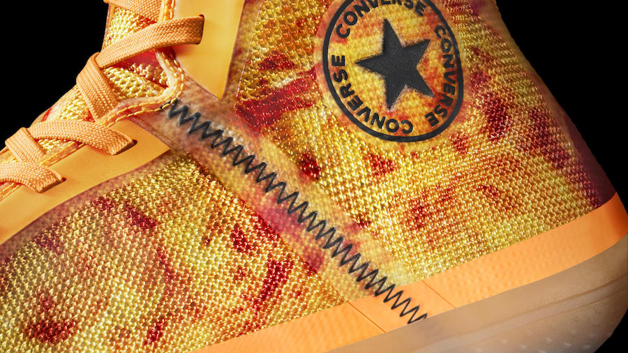 de samenwerking aan met Converse Fire Flames Release Date