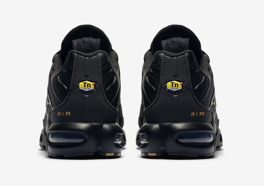 nike air max black with gold tick