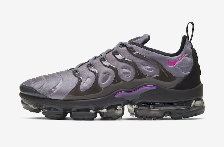 youth vapormax plus