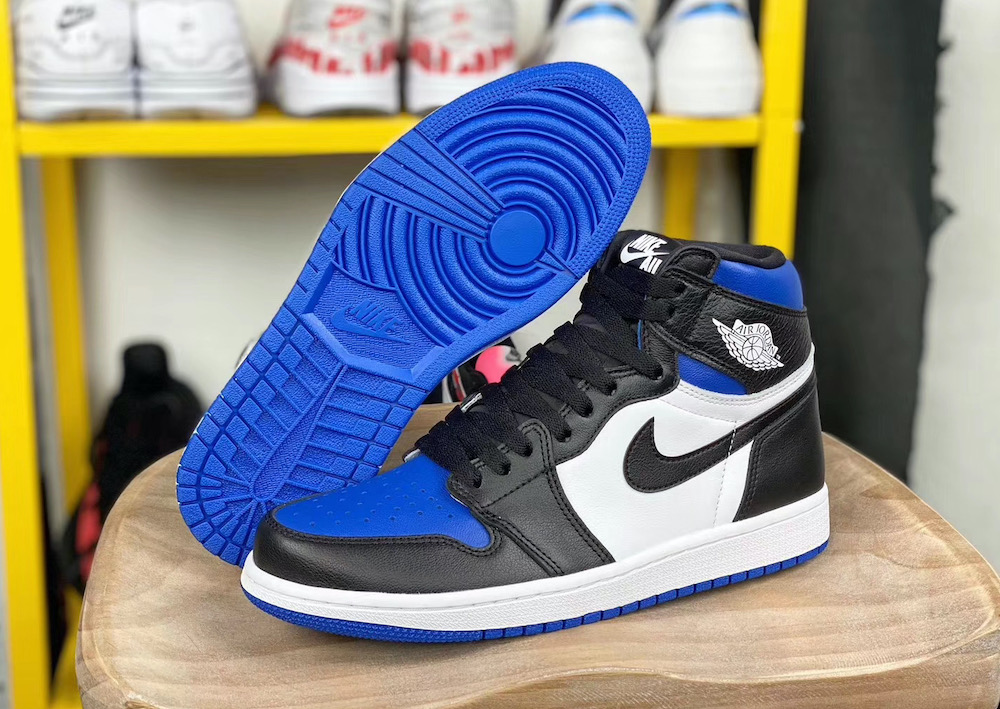 og black game royal 1s