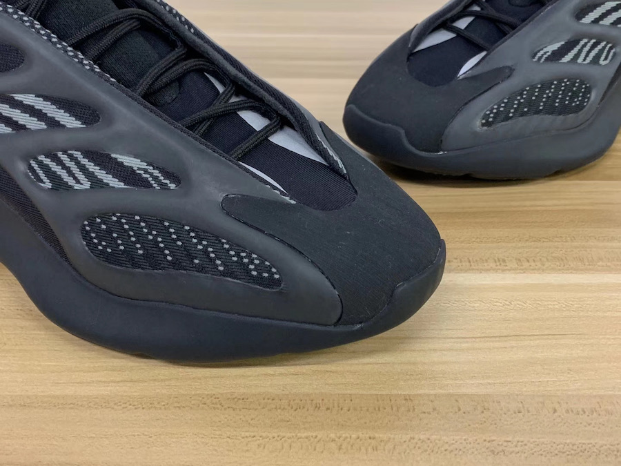 Power cell Modernize weapon adidas Yeezy 700 V3 Alvah Black H67799 Release Date - SBD