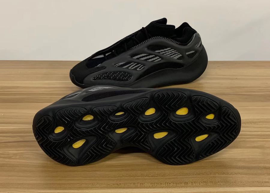 Power cell Modernize weapon adidas Yeezy 700 V3 Alvah Black H67799 Release Date - SBD