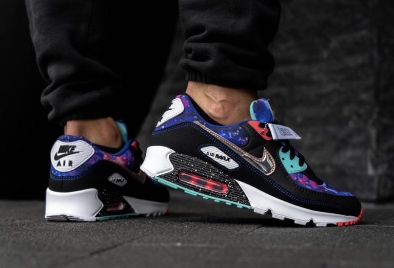 alternate galaxy air max