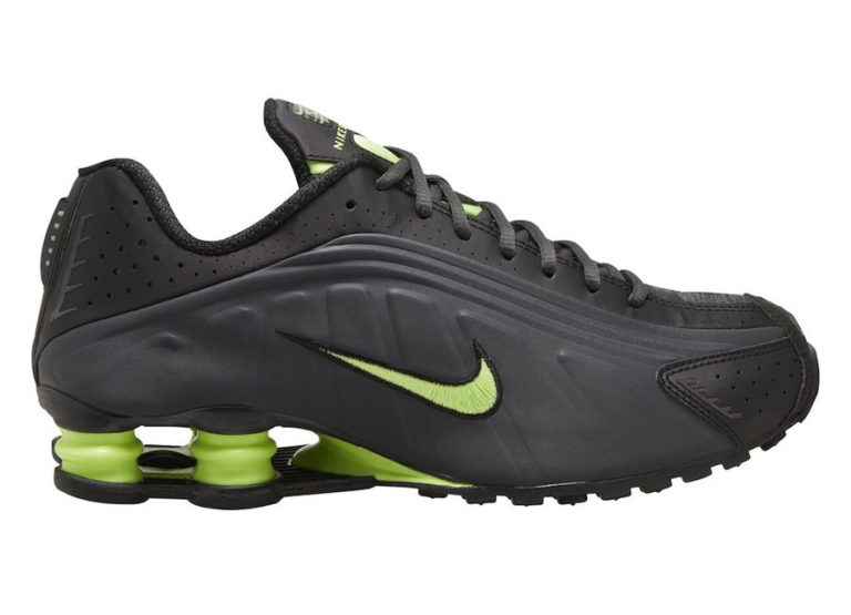 Nike Shox R4 Anthracite Ghost Green 104265-055 Release Date - SBD