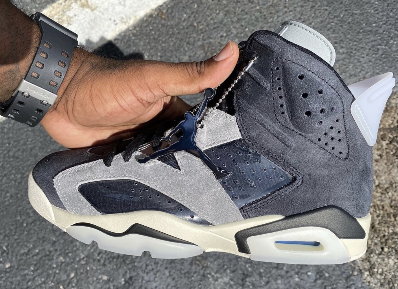 retro 6 smoke grey