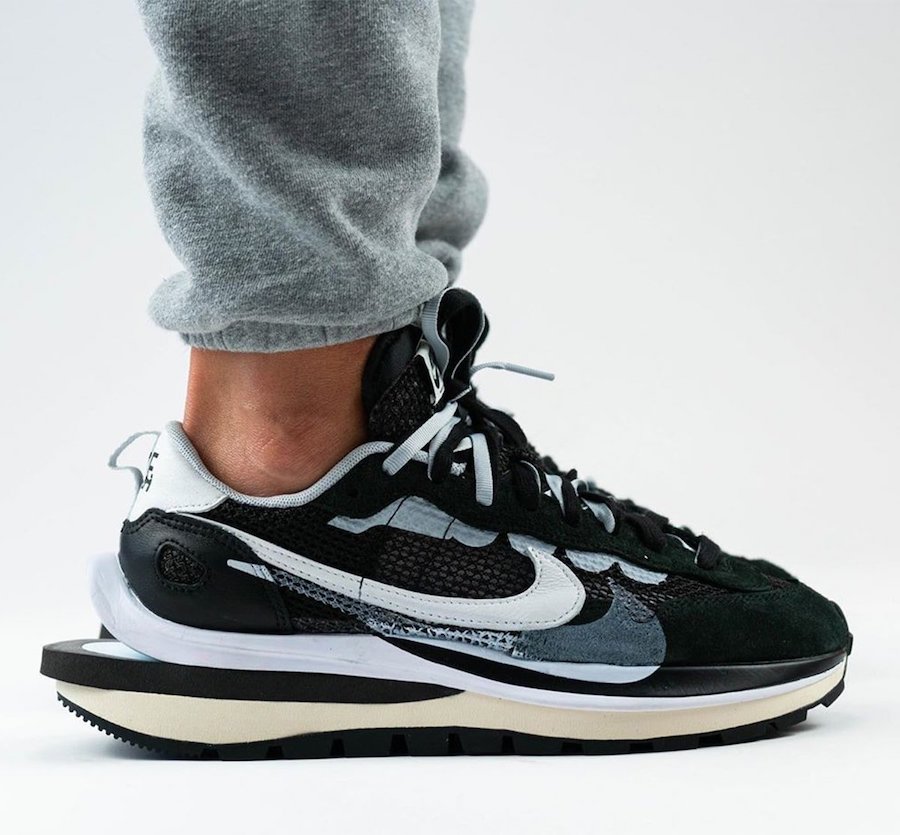 sacai Nike VaporWaffle Black White CV1363-001 Release Date - SBD