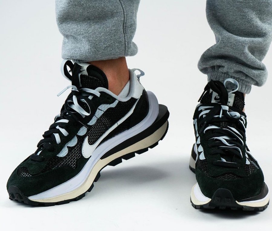 nike sacai black white