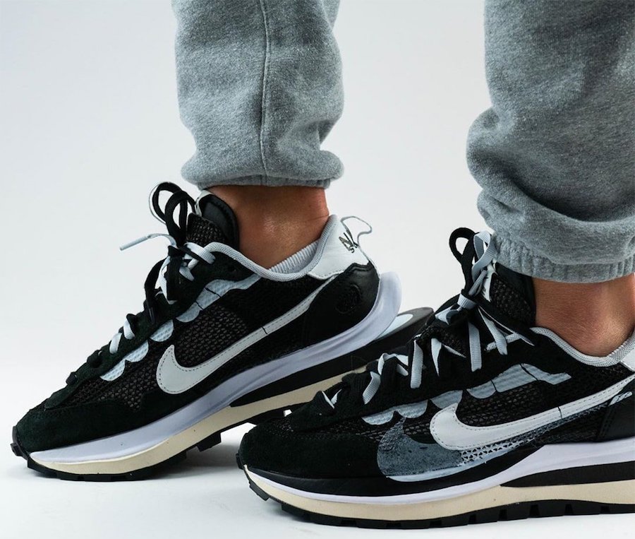 sacai Nike VaporWaffle Black White CV1363-001 Release Date - SBD