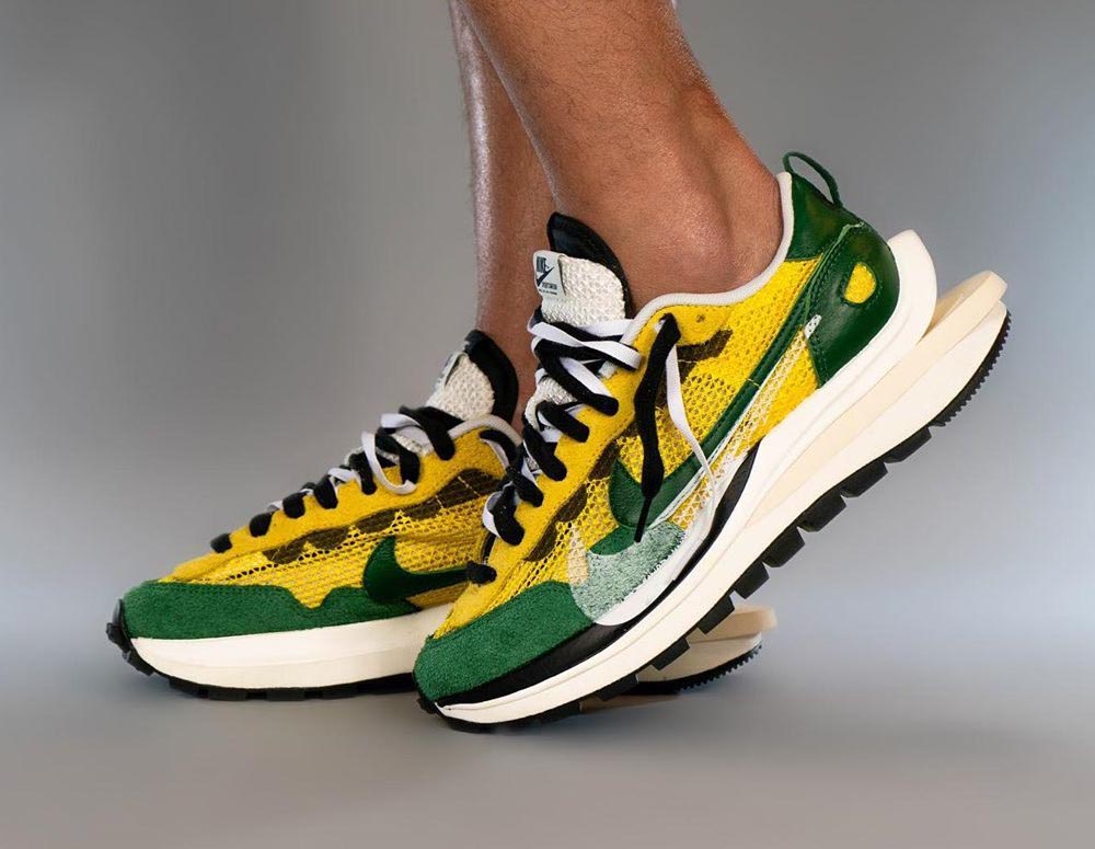 sacai Nike VaporWaffle Tour Yellow Stadium Green CV1363-700 Release Date On-Feet