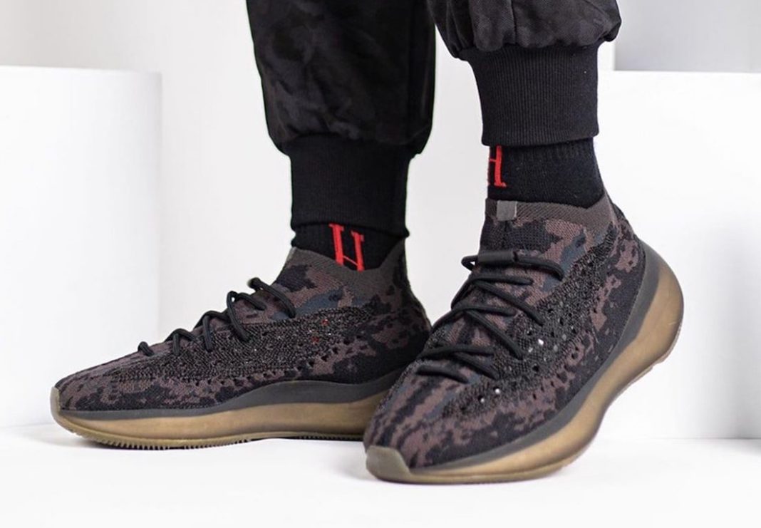 yeezy boost 380 onyx reflective