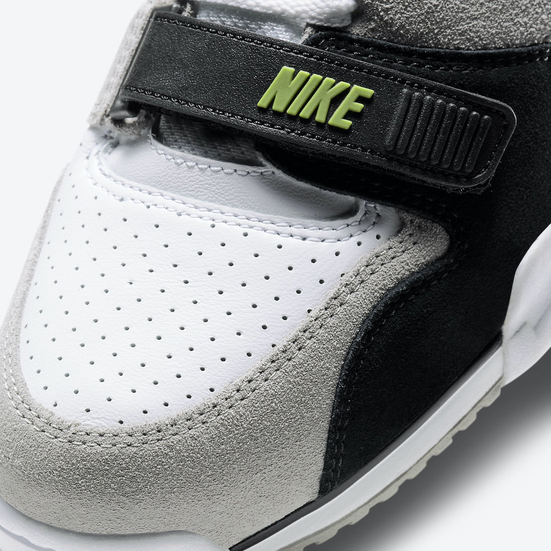 nike air trainer 1 release date