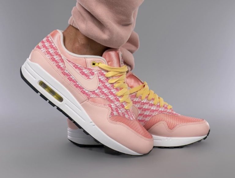Nike-Air-Max-1-Strawberry-Lemonade-CJ0609-600-Release-Date-On-Feet-768x580.jpg