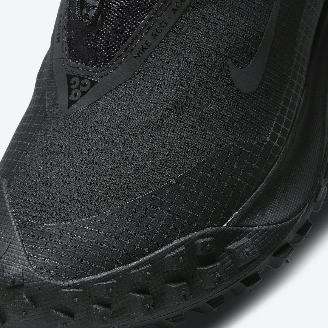 Nike ACG Mountain Fly GORE-TEX Dark Grey CT2904-002 Release Date - SBD