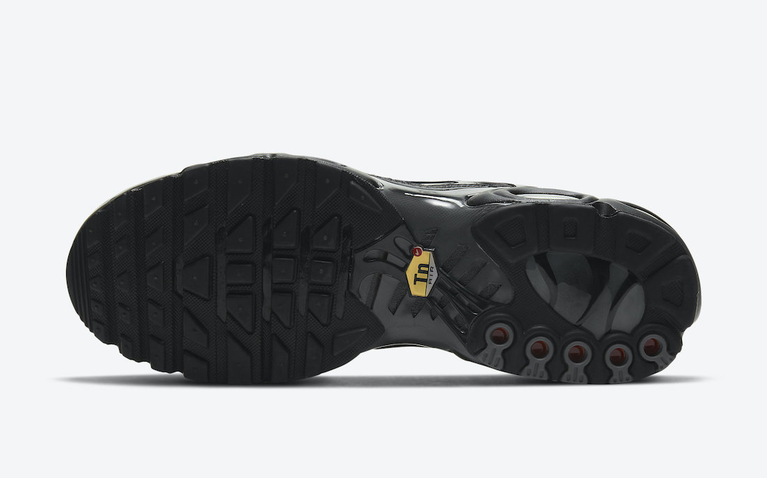 Nike Air Max Plus Black DD9609-001 Release Date - Sneaker Bar Detroit